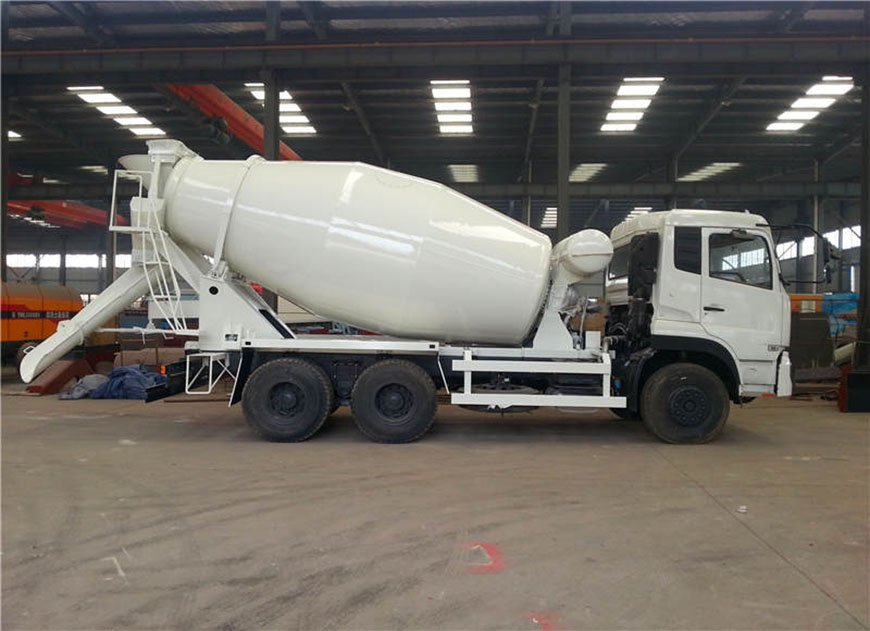 東風(fēng)153款8方攪拌車(chē)