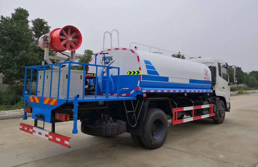 東風(fēng)天錦12噸霧炮車(chē)