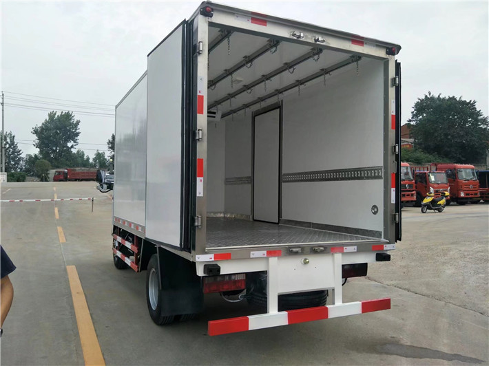 冷藏車在運(yùn)輸過(guò)程中如何減少損耗?