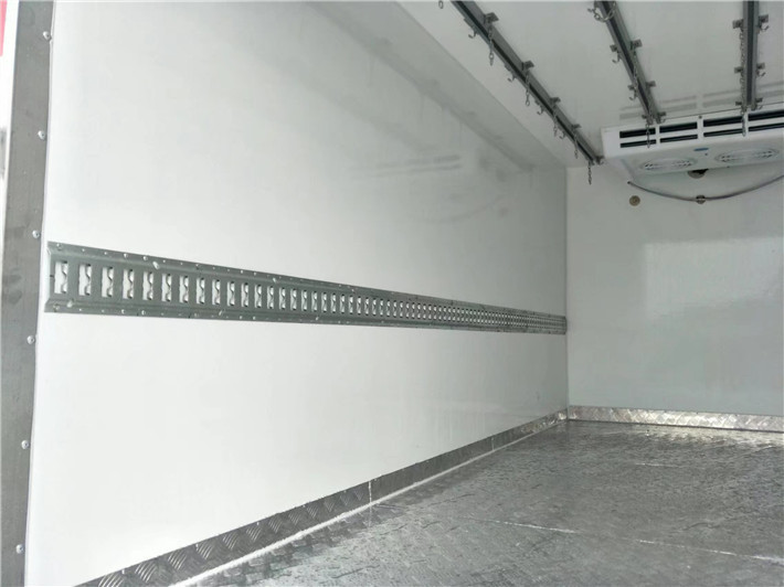 冷藏車在運(yùn)輸過(guò)程中如何減少損耗?